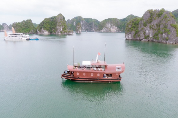 03D/02N: Cruise – Kayak – Bike Overnight on Classic Junk