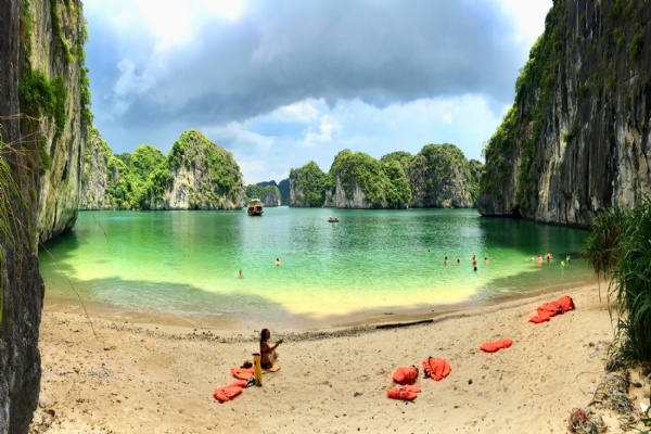 Hanoi to Lan Ha Bay Cruise Tour